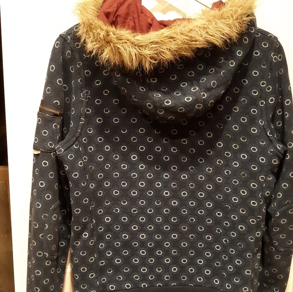 Billabong Jacket - Picture 3 of 11